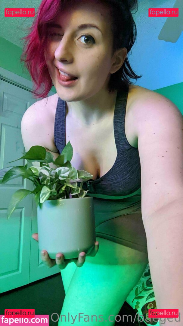 baeged / baegedcosplays Onlyfans Photo Gallery 