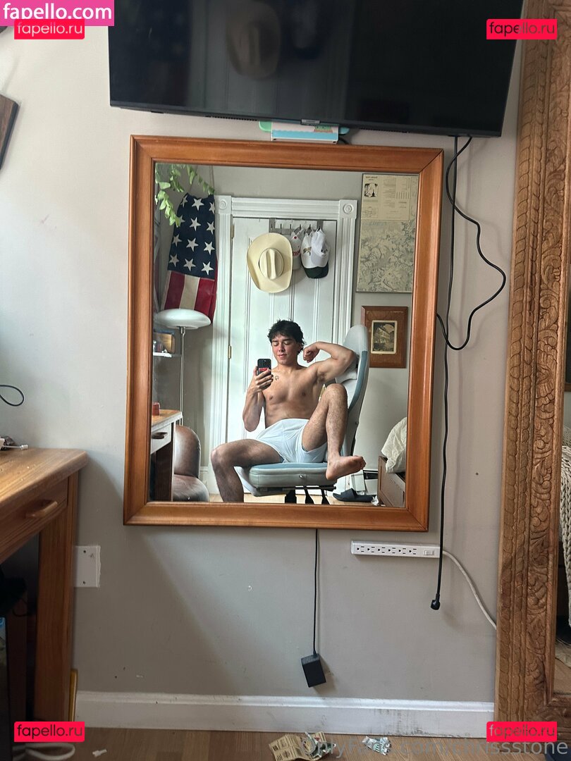 blessedbychris / chrissstone Onlyfans Photo Gallery 