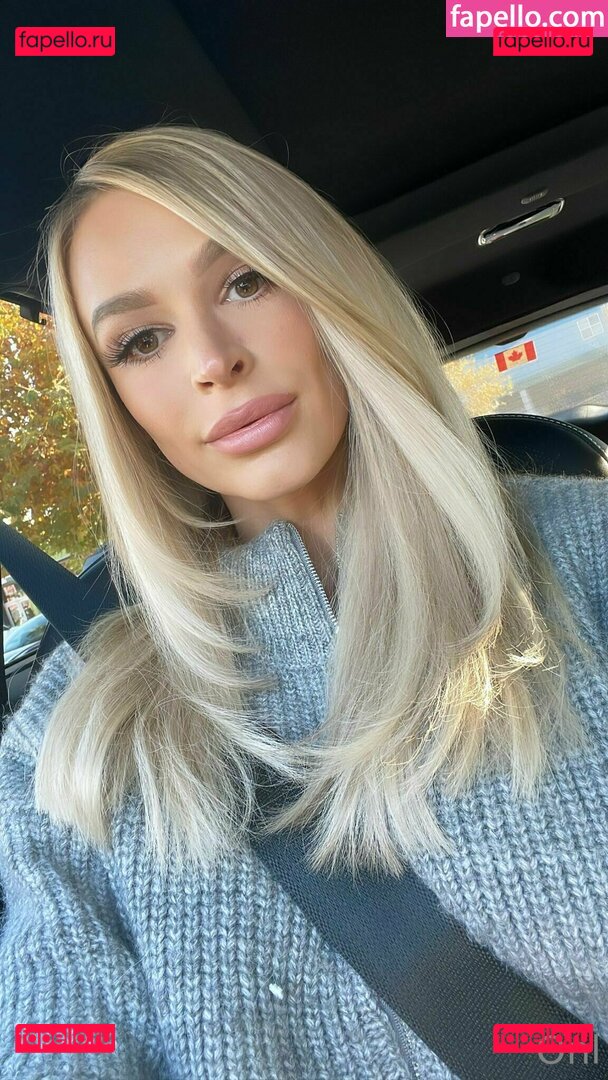 EMMAHIXOFFICIAL / Emma Hix / emmahix_xo Onlyfans Photo Gallery 