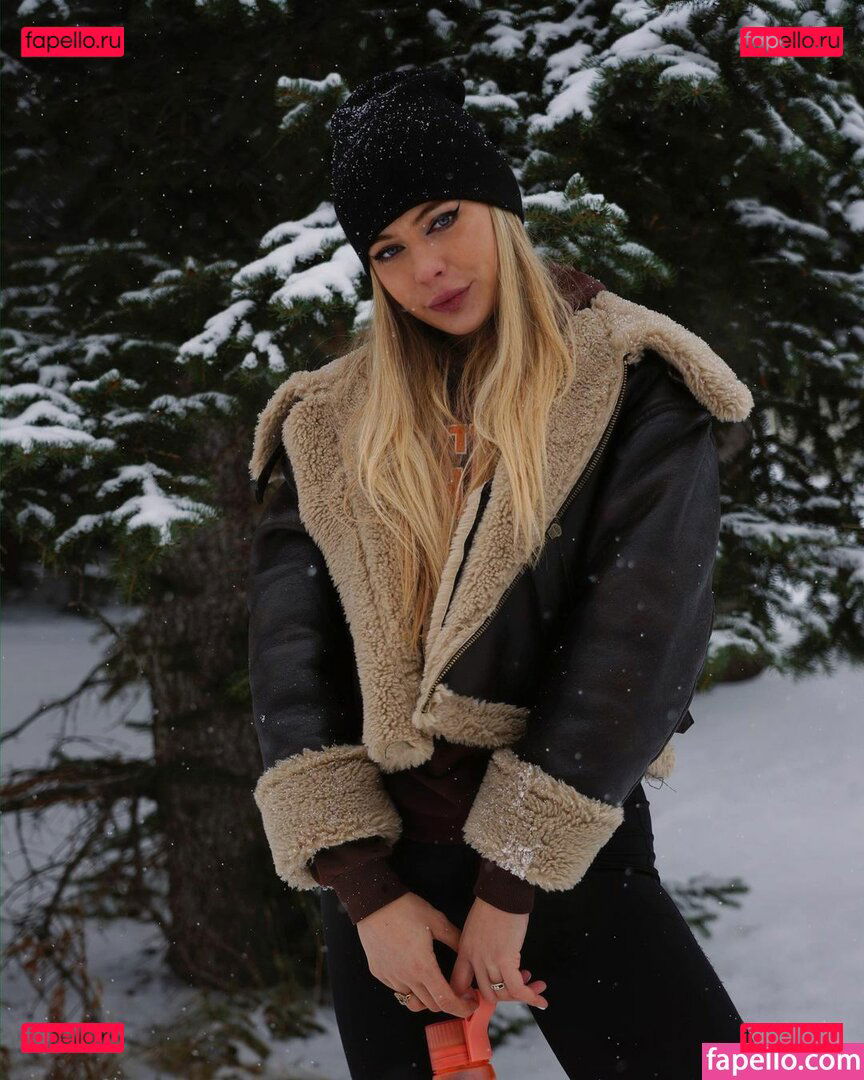 Jutta Leerdam / JuttaLeerdamSchaatsen / juttaleerdam / juttaleerdam_ Onlyfans Photo Gallery 