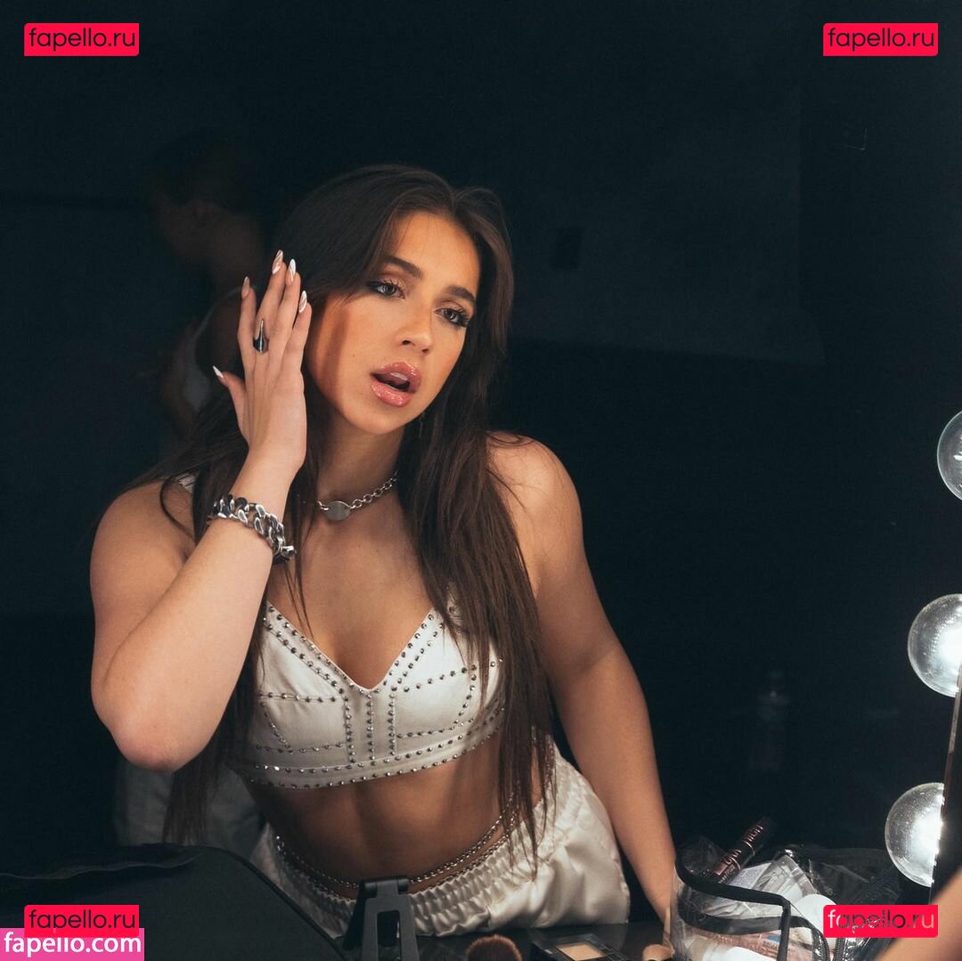 Tate McRae / cakebattercatter / tatemcrae Onlyfans Photo Gallery 