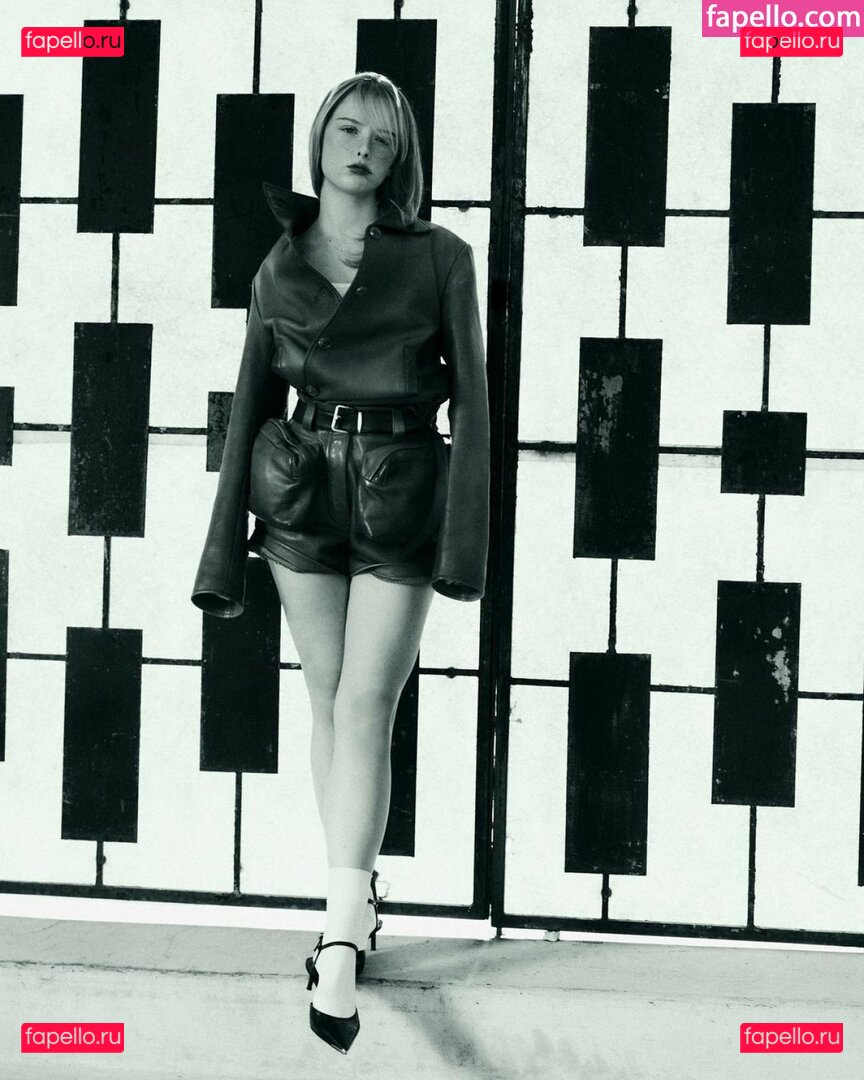 SuzieSon / charlieisomething / mymotherfvckedmickjagger / thestrawberrybutcher Onlyfans Photo Gallery 