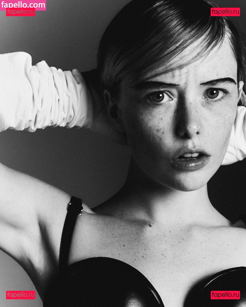 SuzieSon / charlieisomething / mymotherfvckedmickjagger / thestrawberrybutcher Onlyfans Photo Gallery 