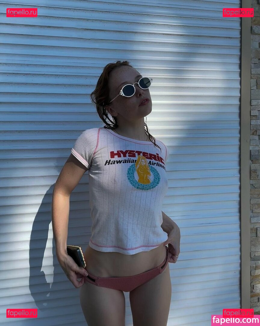 SuzieSon / charlieisomething / mymotherfvckedmickjagger / thestrawberrybutcher Onlyfans Photo Gallery 