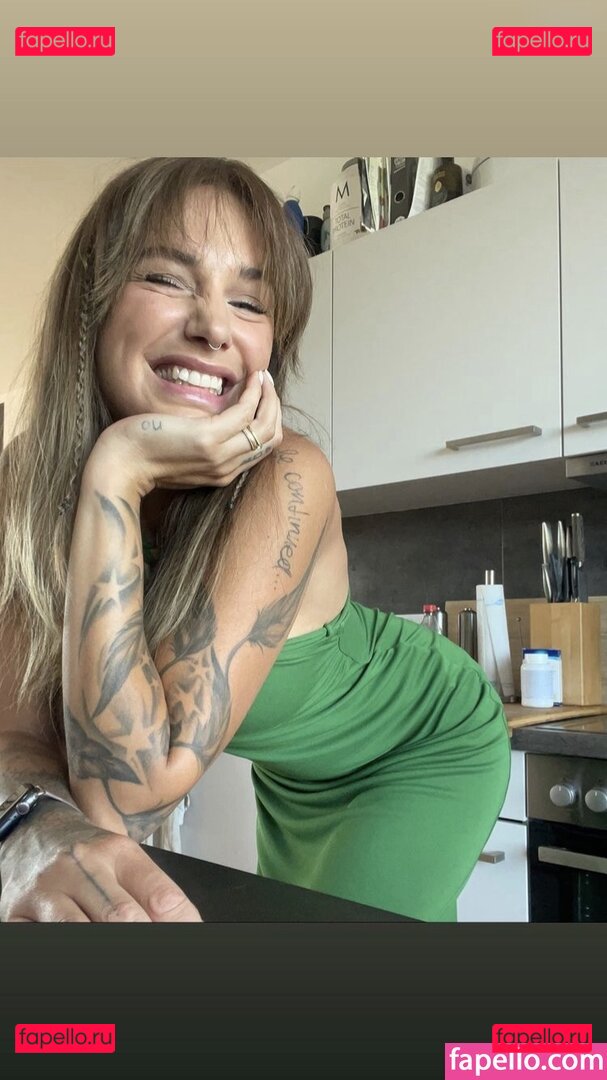 Liza Waschke / liza.waschke / lizawaschke / lizawaschkeofficial Onlyfans Photo Gallery 