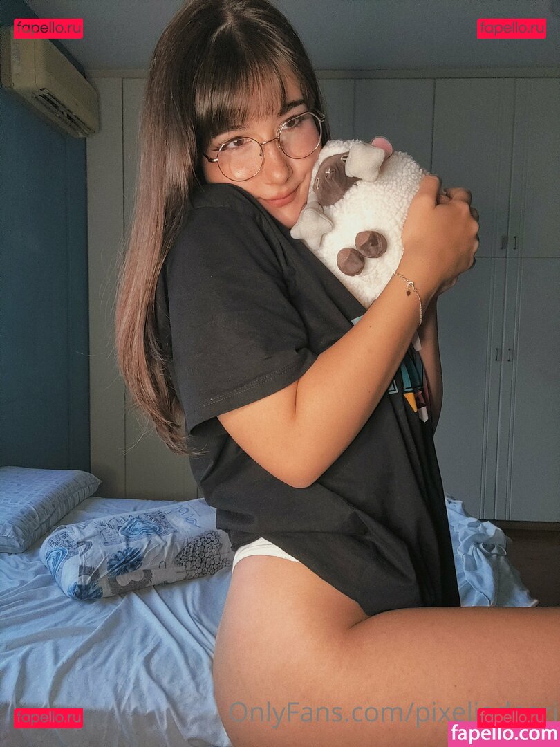 PixelJadeArixela / pixeljadeari Onlyfans Photo Gallery 