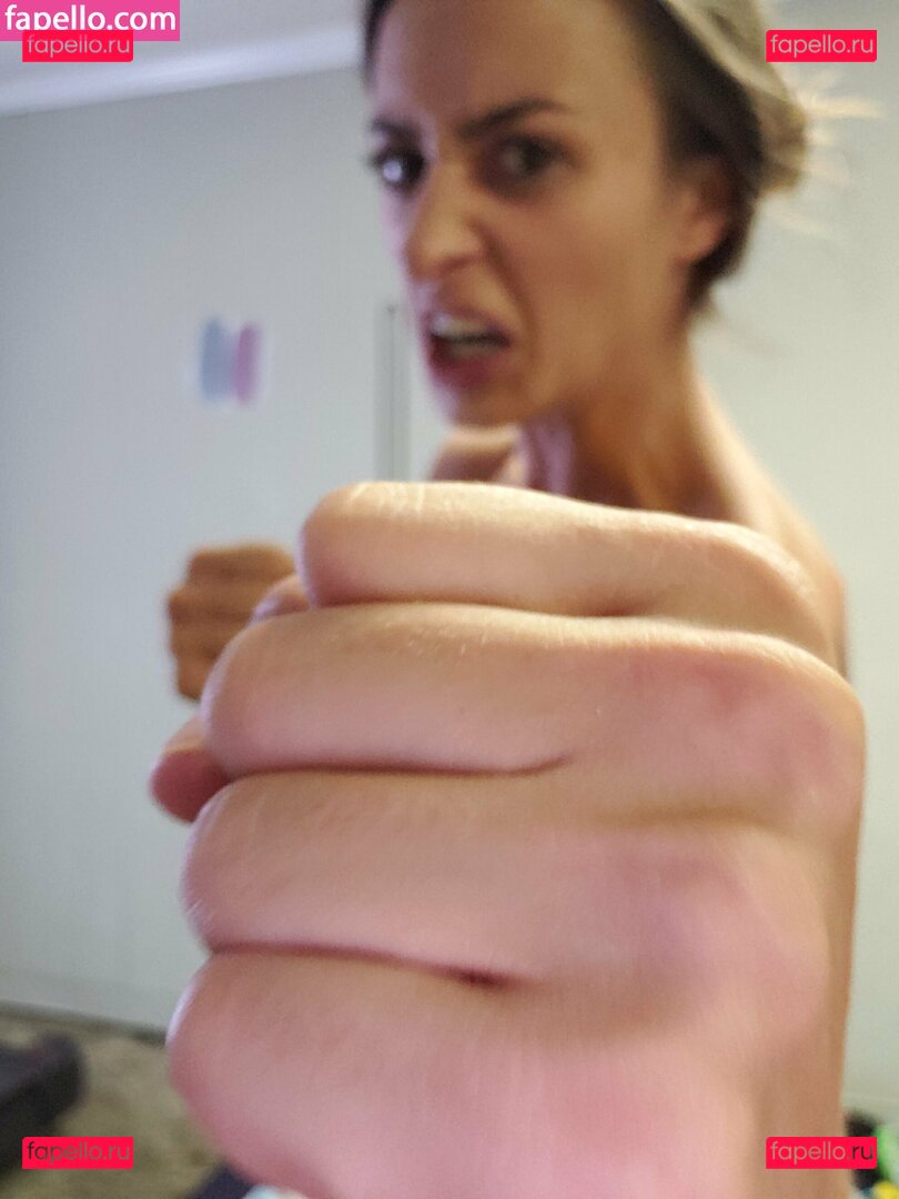 holihurricanefree / holycathrine Onlyfans Photo Gallery 