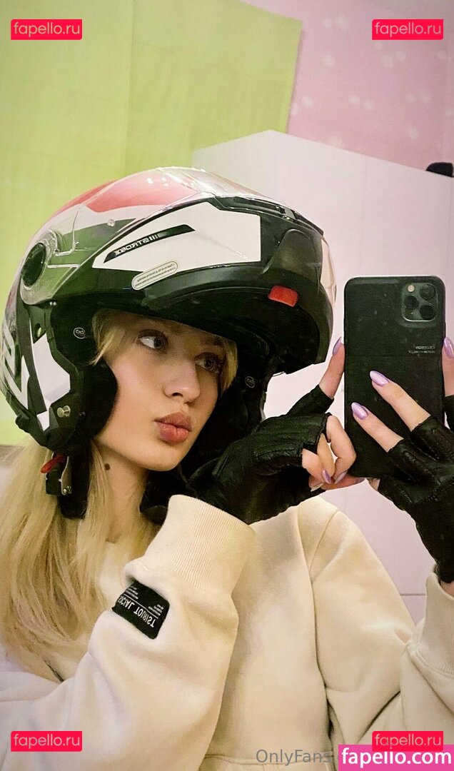 tinyley / tinyleyla Onlyfans Photo Gallery 