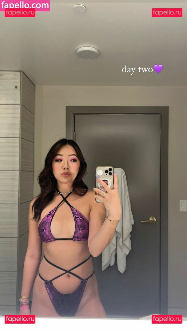 Simona Shao / simonashao Onlyfans Photo Gallery 