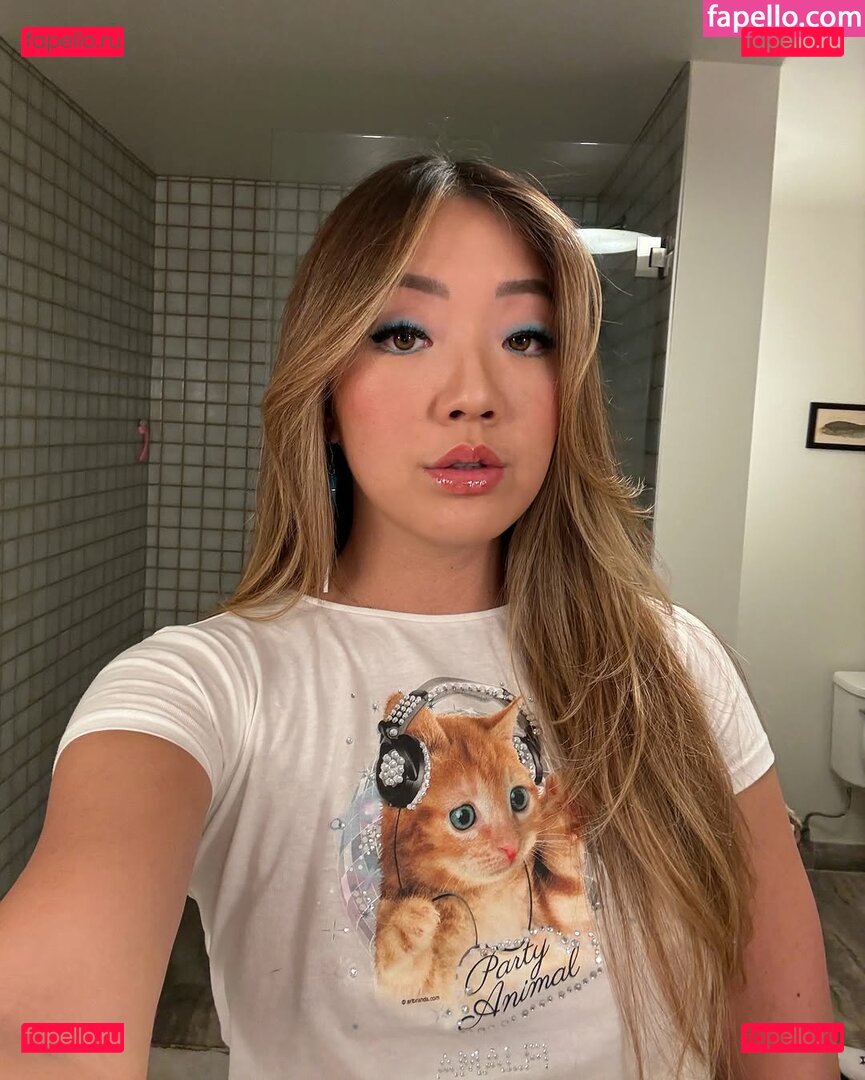 Simona Shao / simonashao Onlyfans Photo Gallery 