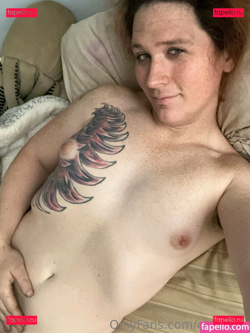 enesprit_tv / esprit_tv Onlyfans Photo Gallery 