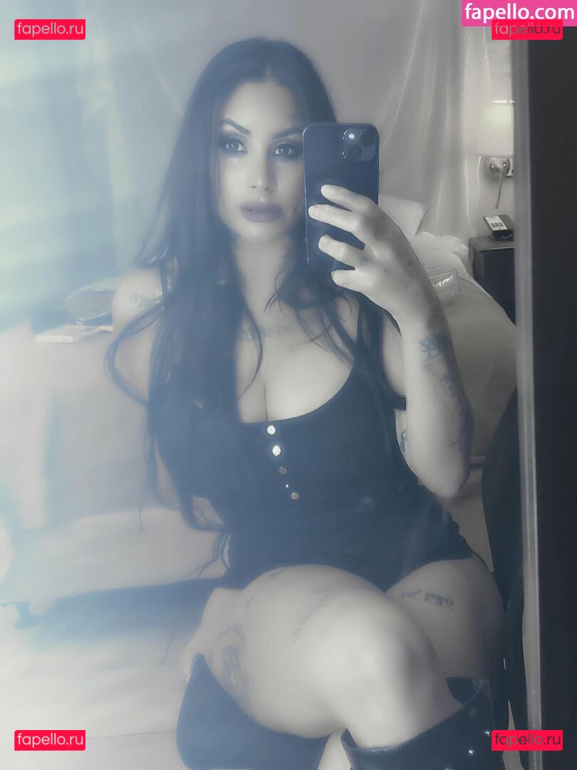Skarlett Nikole / Skarlette Nikole / real_skarlett_nikole / spookyspice_xo Onlyfans Photo Gallery 