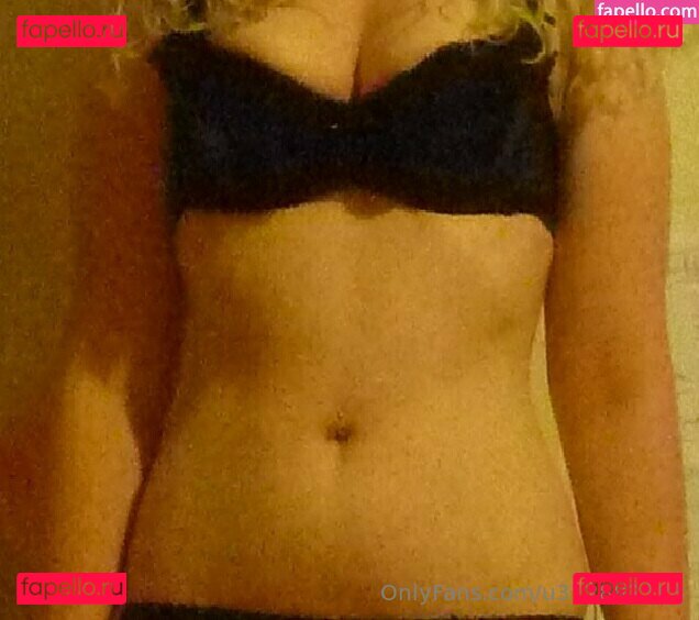 myanicole_x0 / overmyhead68 Onlyfans Photo Gallery 