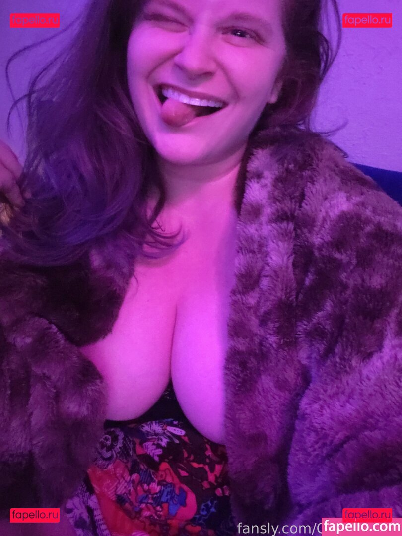 QueenGoldi / https: / thequeengoldi Onlyfans Photo Gallery 