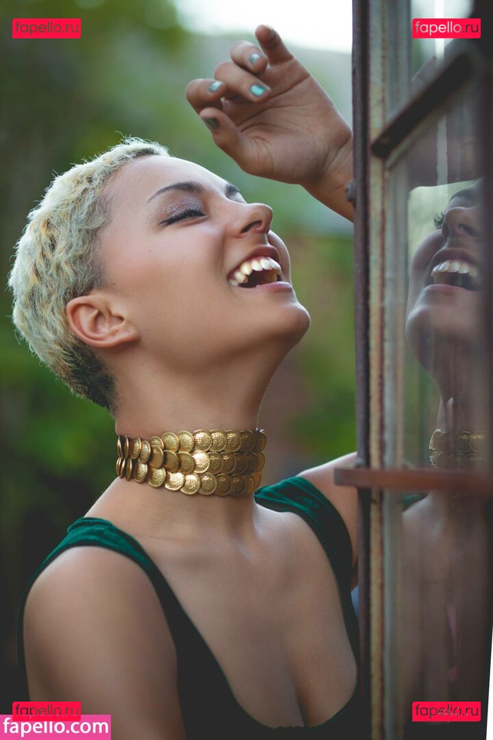 Rava Banks / Rava Banks / ravalavabanks / ravalavabanks Onlyfans Photo Gallery 