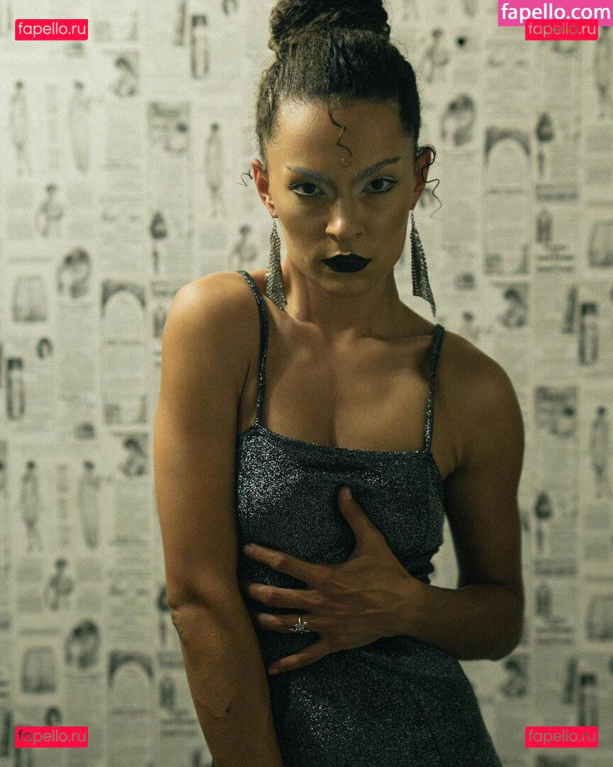 Rava Banks / Rava Banks / ravalavabanks / ravalavabanks Onlyfans Photo Gallery 