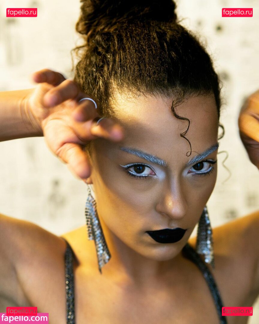 Rava Banks / Rava Banks / ravalavabanks / ravalavabanks Onlyfans Photo Gallery 