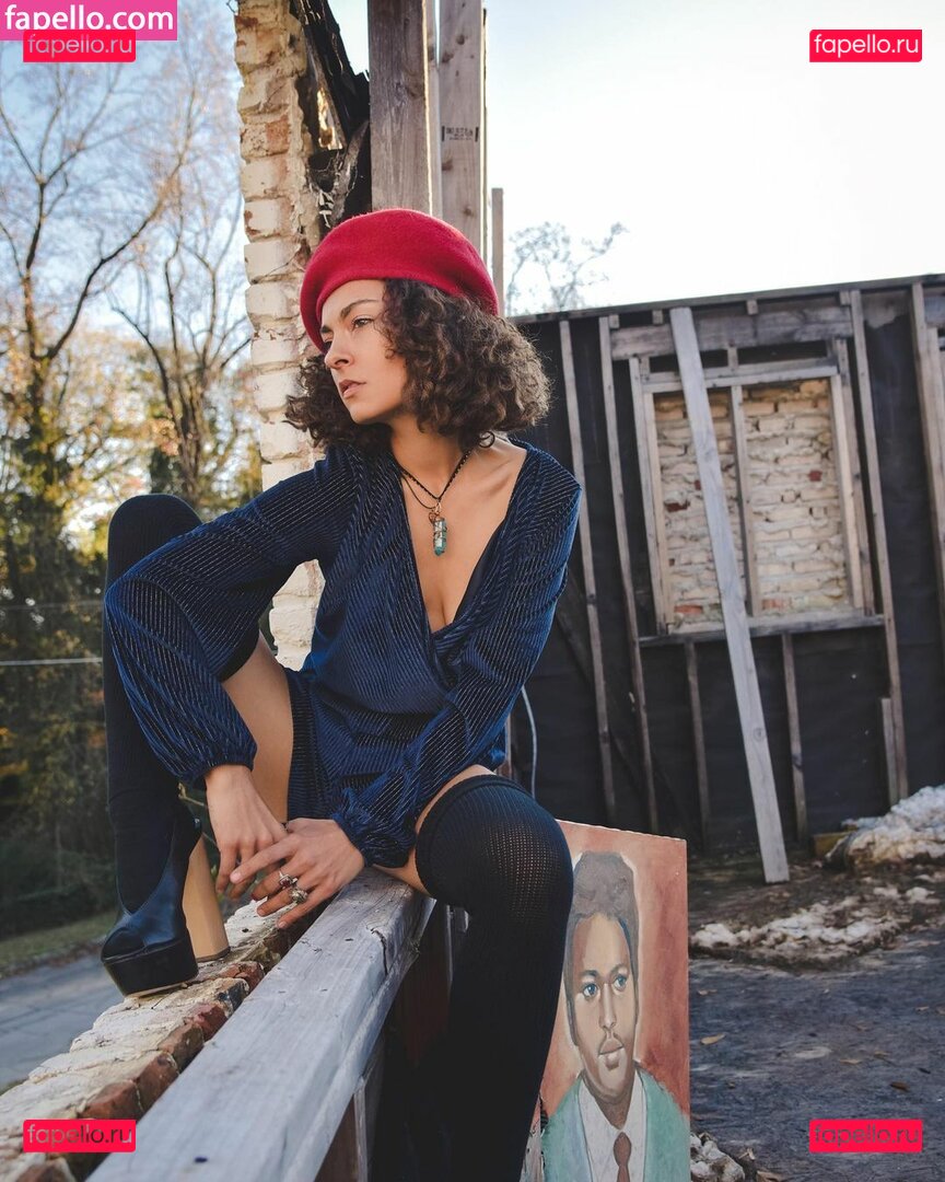 Rava Banks / Rava Banks / ravalavabanks / ravalavabanks Onlyfans Photo Gallery 