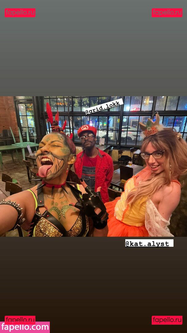 Rava Banks / Rava Banks / ravalavabanks / ravalavabanks Onlyfans Photo Gallery 