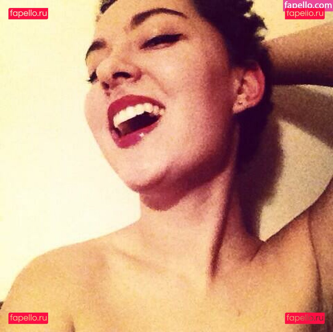 Rava Banks / Rava Banks / ravalavabanks / ravalavabanks Onlyfans Photo Gallery 