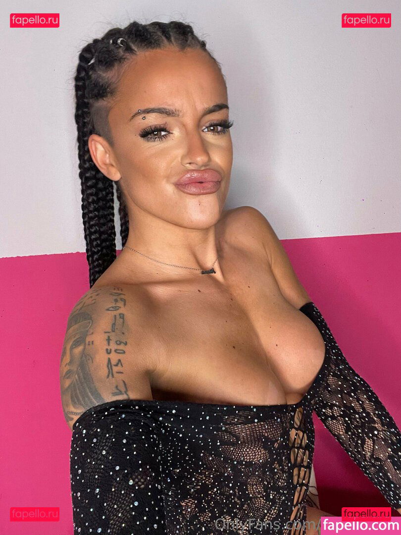 lafaraaonaa / lafaraona2 Onlyfans Photo Gallery 