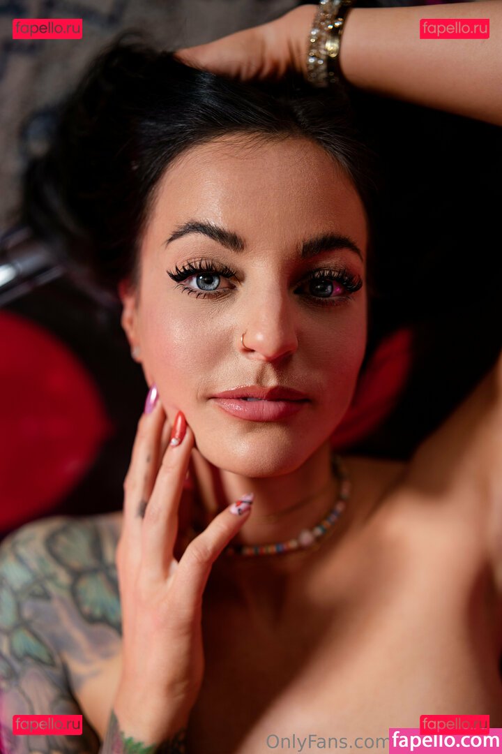 dove.citrine / dovecitrine Onlyfans Photo Gallery 