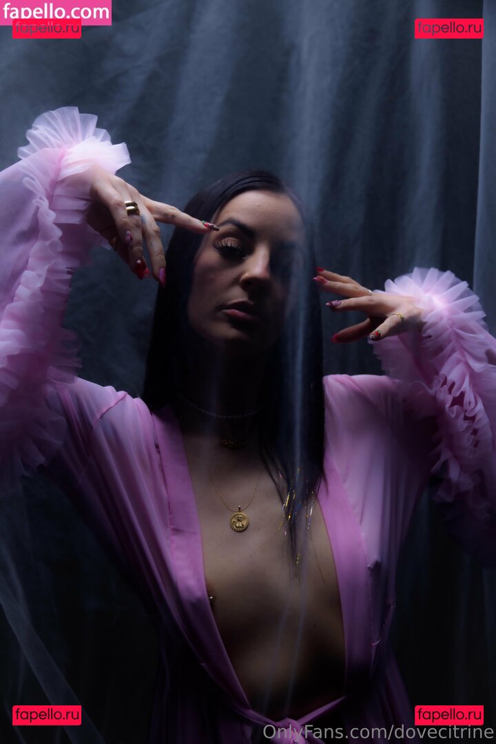 dove.citrine / dovecitrine Onlyfans Photo Gallery 