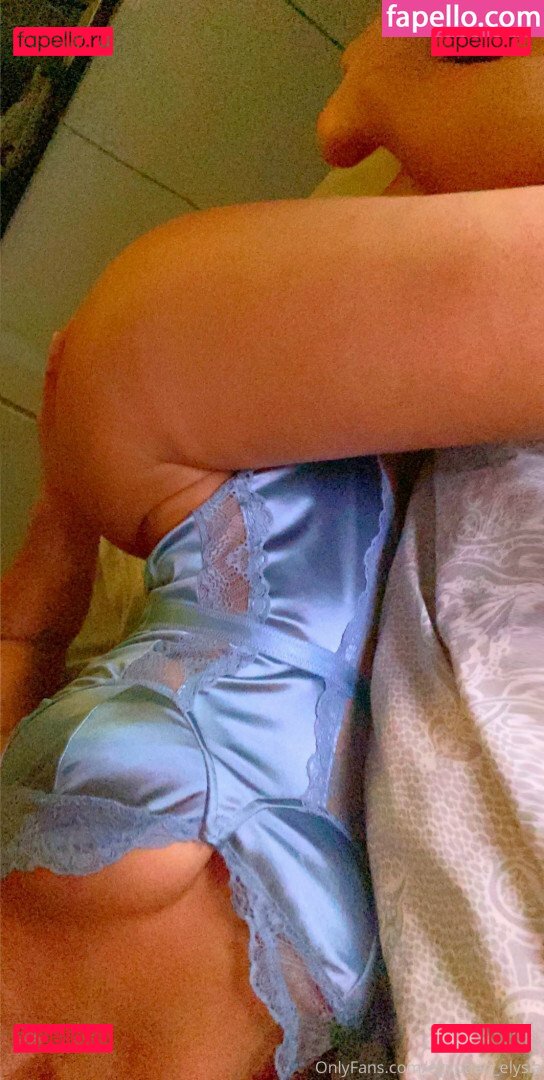 Kuwait Twins / kuwaittwins / twinssmashedpatties Onlyfans Photo Gallery 