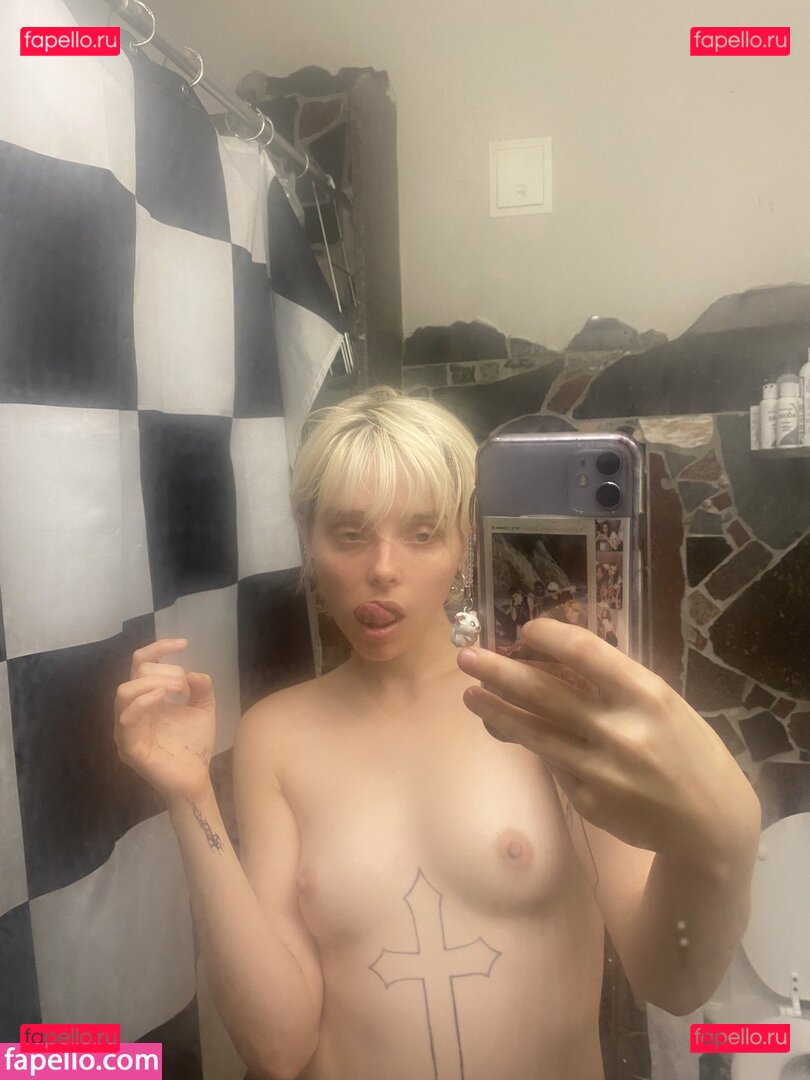 devulbich / platinumvmpyr / vampy / vampyr4u Onlyfans Photo Gallery 