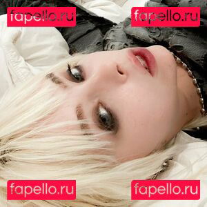 devulbich / platinumvmpyr / vampy / vampyr4u Onlyfans Photo Gallery 