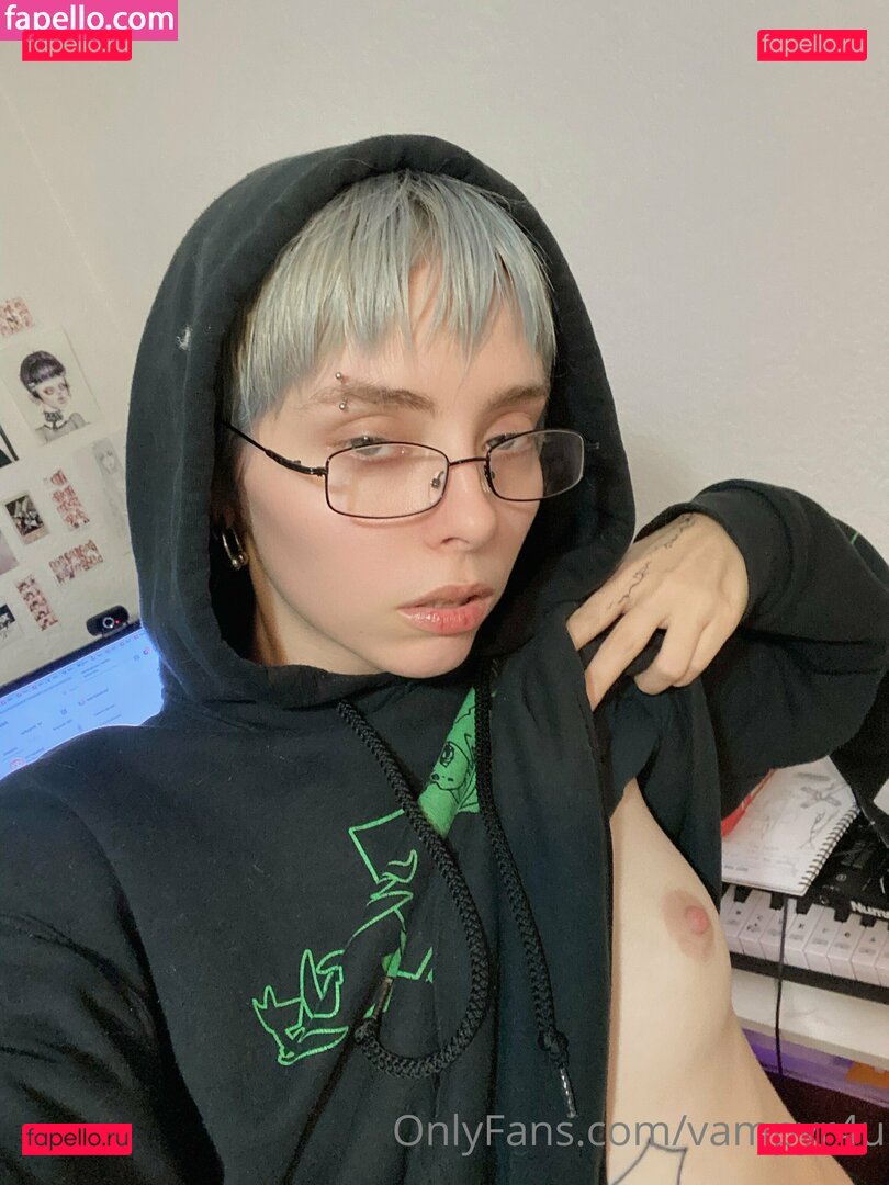 devulbich / platinumvmpyr / vampy / vampyr4u Onlyfans Photo Gallery 