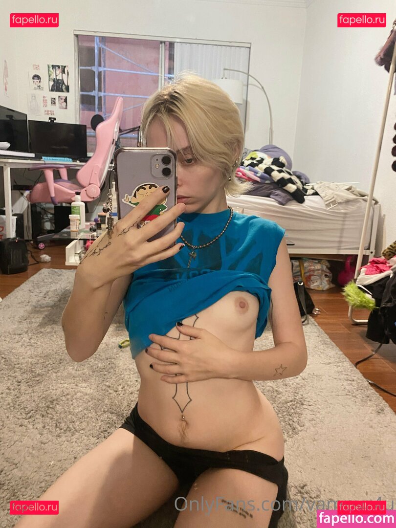 devulbich / platinumvmpyr / vampy / vampyr4u Onlyfans Photo Gallery 