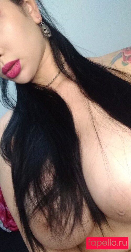 Evil Queen 24 Nude Onlyfans Photo 9