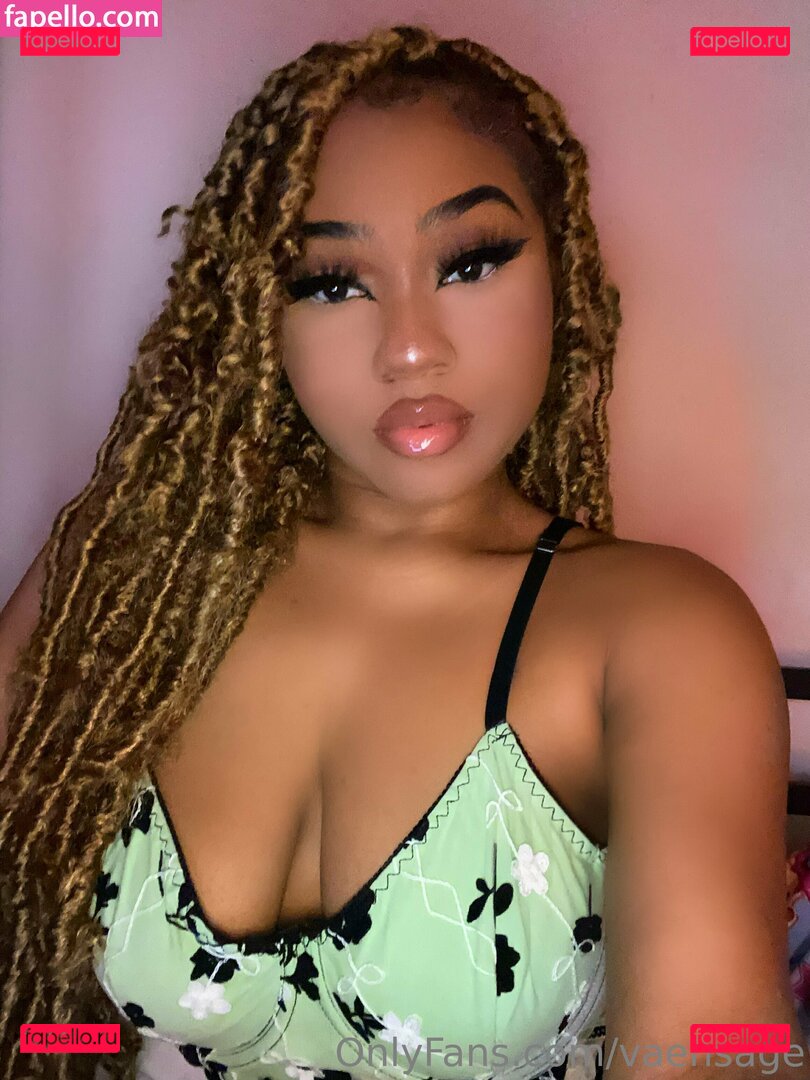 Vaesage / vaehsage / vaemonroe Onlyfans Photo Gallery 