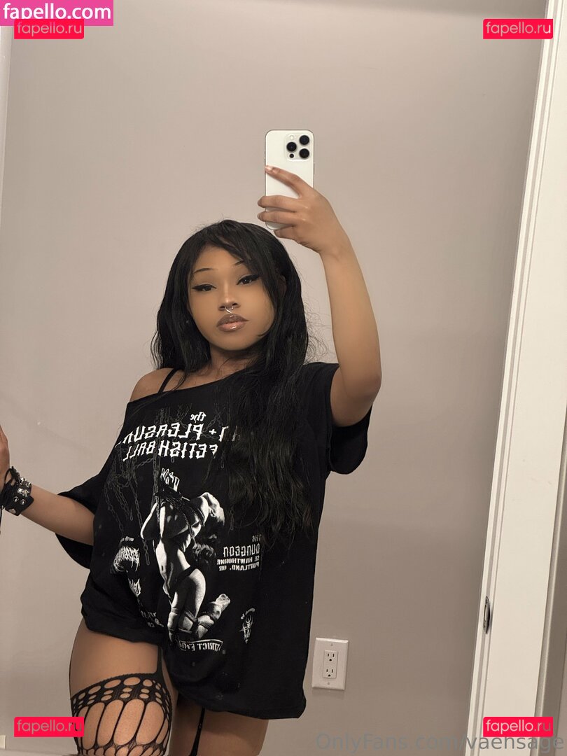 Vaesage / vaehsage / vaemonroe Onlyfans Photo Gallery 