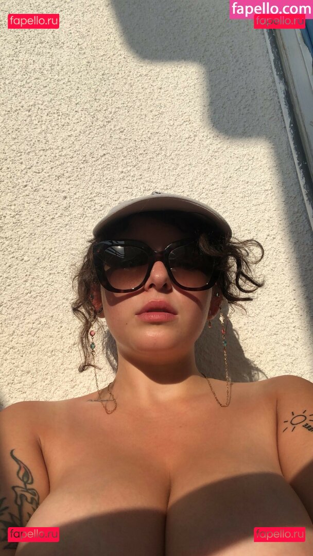 Sophoulla / patreon Onlyfans Photo Gallery 