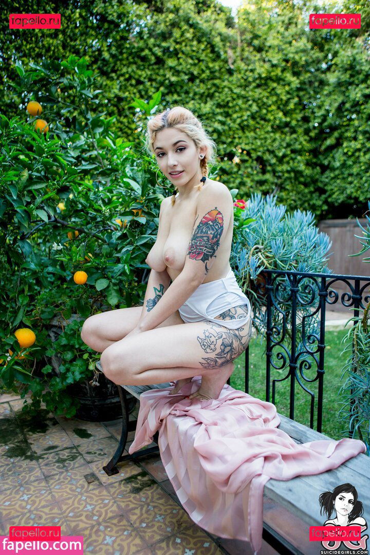 Sophoulla / patreon Onlyfans Photo Gallery 