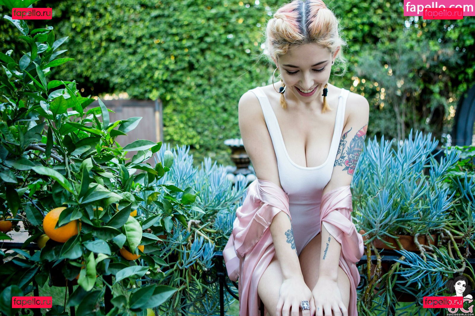 Sophoulla / patreon Onlyfans Photo Gallery 