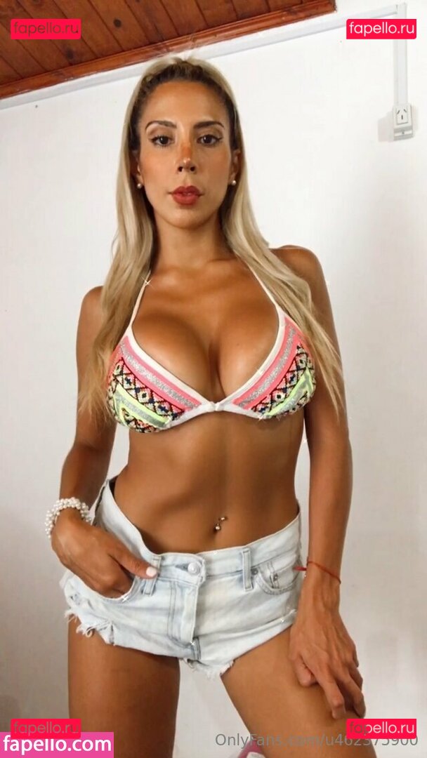 lolavippp / lolaweippert Onlyfans Photo Gallery 