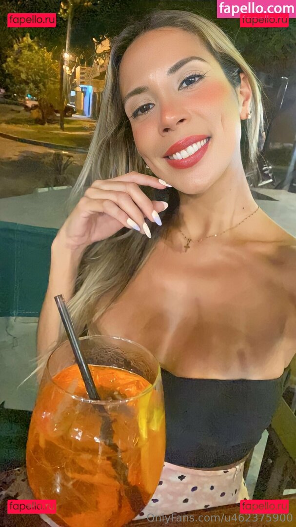 lolavippp / lolaweippert Onlyfans Photo Gallery 