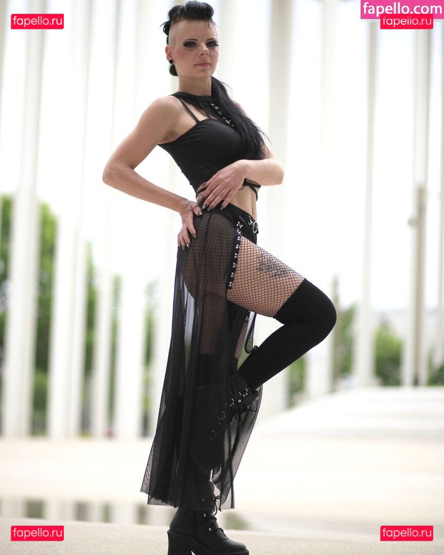 HobbymodelNicky / Lady_Denight_official / https: / ladydenight / quinndarkpie Onlyfans Photo Gallery 