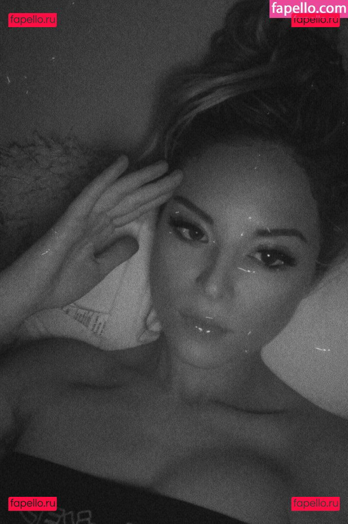 Indoblud / nyablu Onlyfans Photo Gallery 