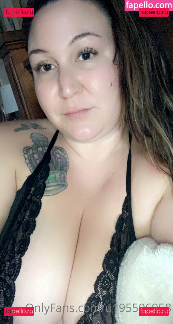 millionzofpeaches / whatisthemaximumcapacityonthis Onlyfans Photo Gallery 