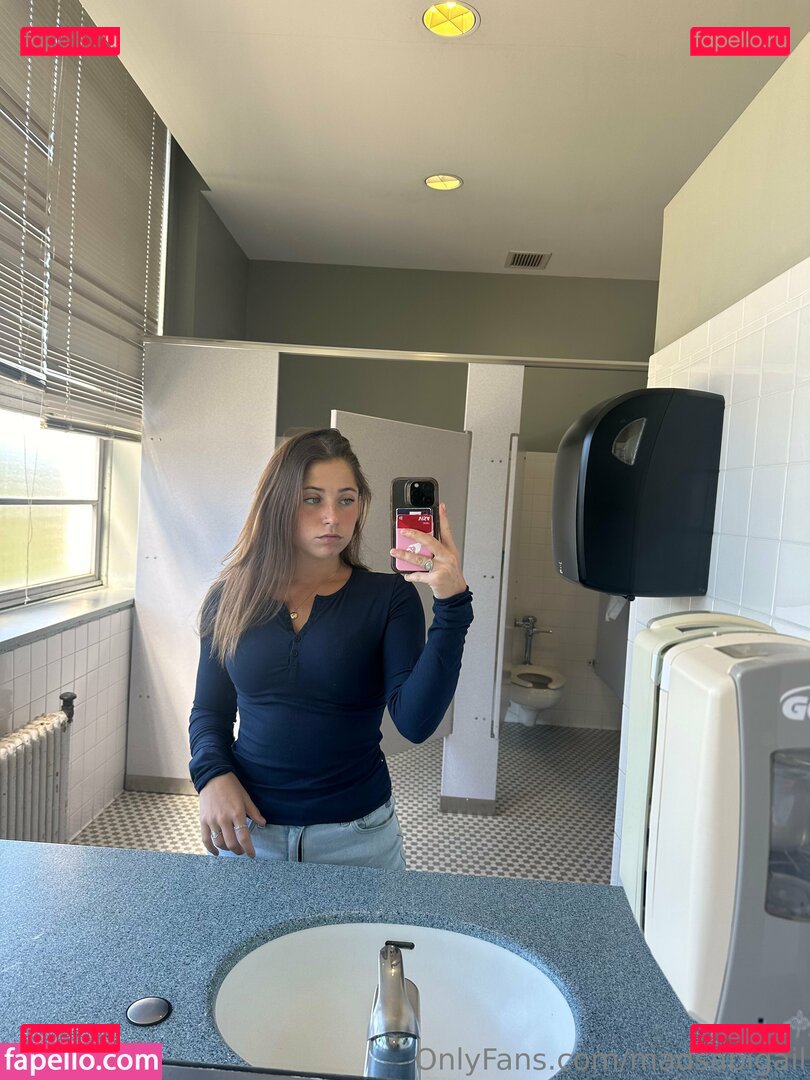 maddi.abigail / madsabigail Onlyfans Photo Gallery 