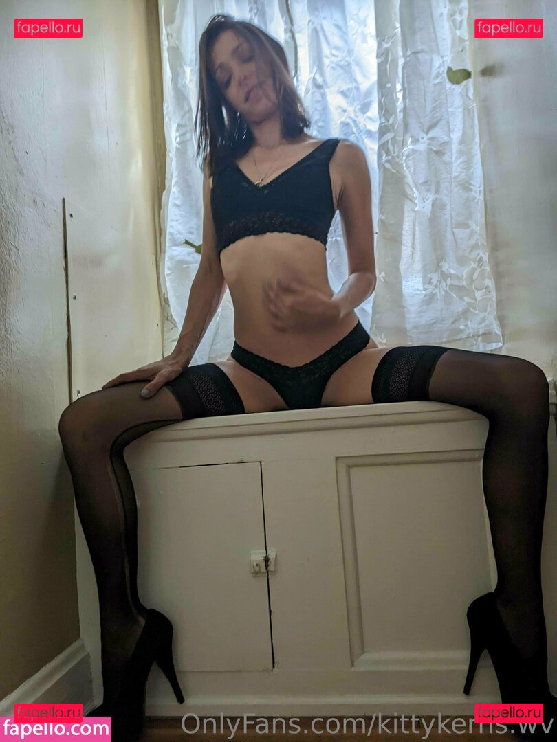 kittykerns.wv Onlyfans Photo Gallery 