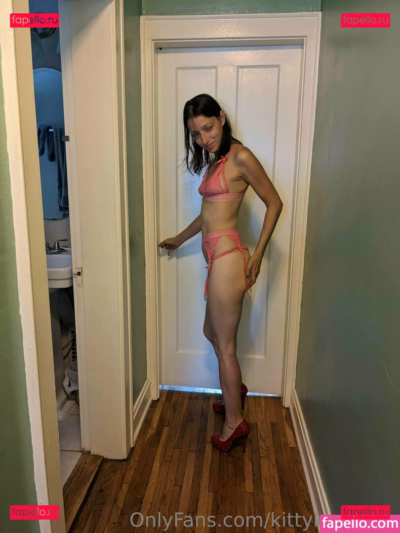 kittykerns.wv Onlyfans Photo Gallery 