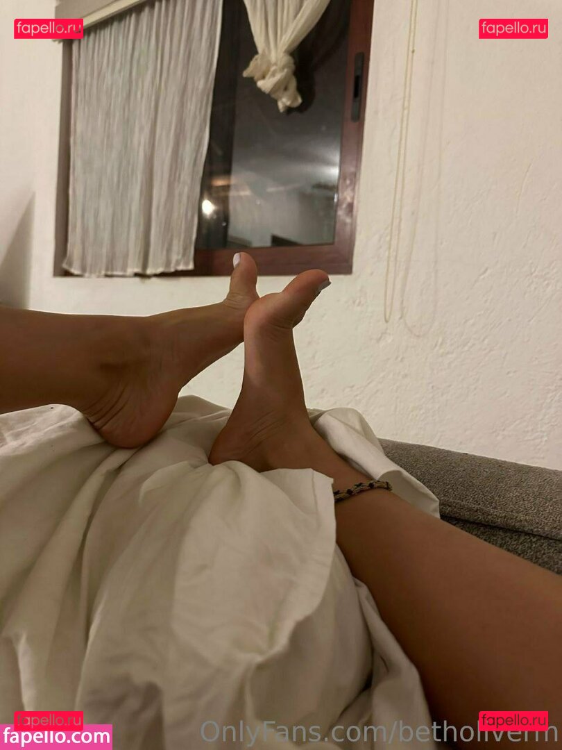 Beth Oliver / Betholiverm Onlyfans Photo Gallery 