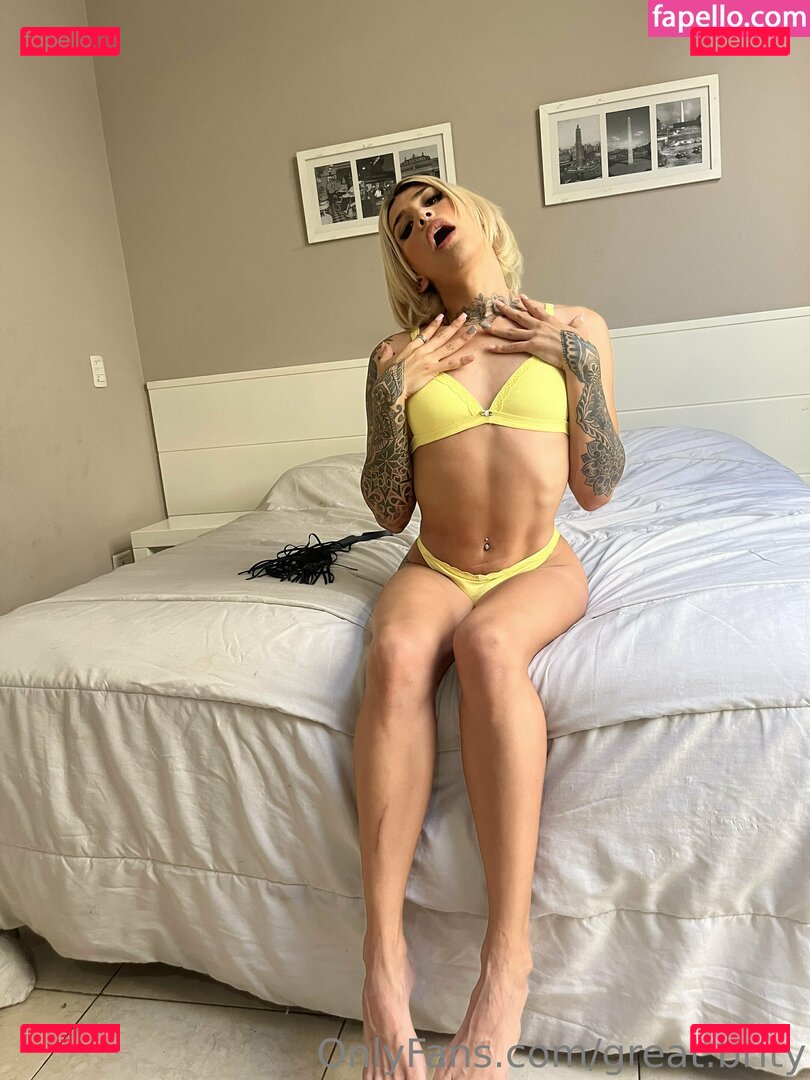 bri.ts / brits Onlyfans Photo Gallery 