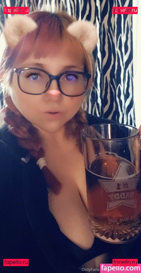 manwhosmile / vvpurplerosevv Onlyfans Photo Gallery 