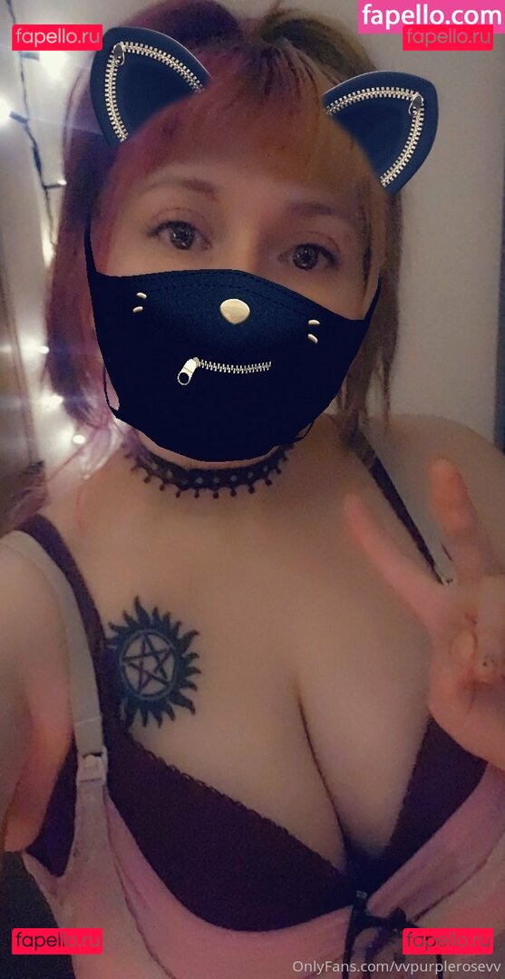 manwhosmile / vvpurplerosevv Onlyfans Photo Gallery 